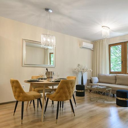 МareliS Luxe Port Apartment Varna Extérieur photo