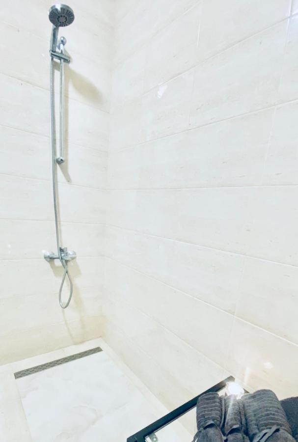 МareliS Luxe Port Apartment Varna Extérieur photo