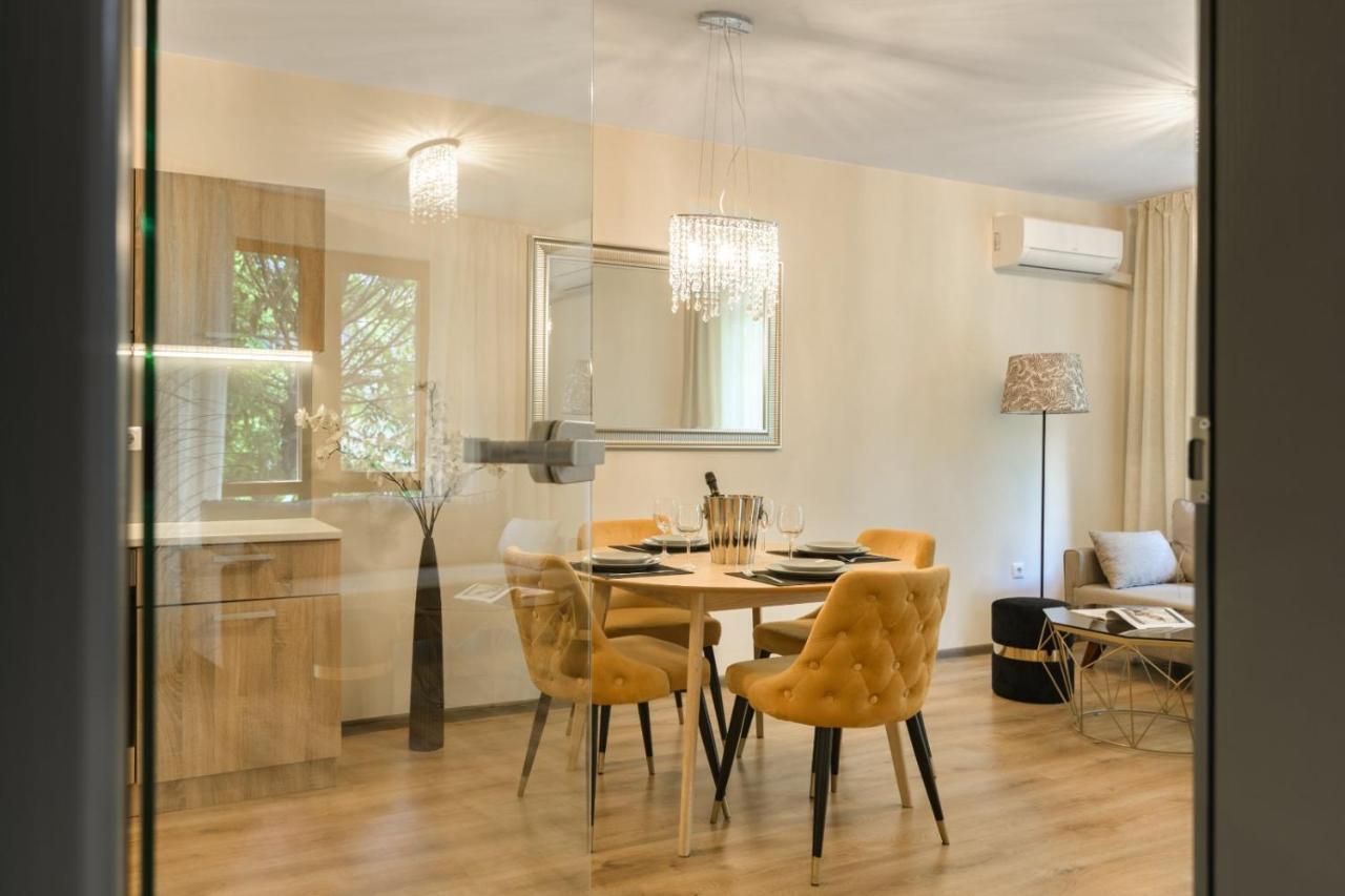 МareliS Luxe Port Apartment Varna Extérieur photo