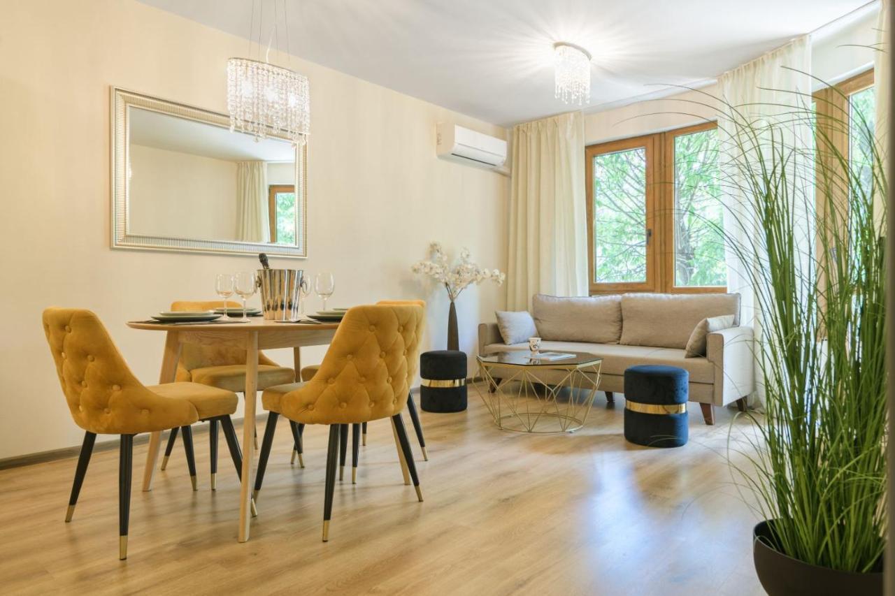 МareliS Luxe Port Apartment Varna Extérieur photo